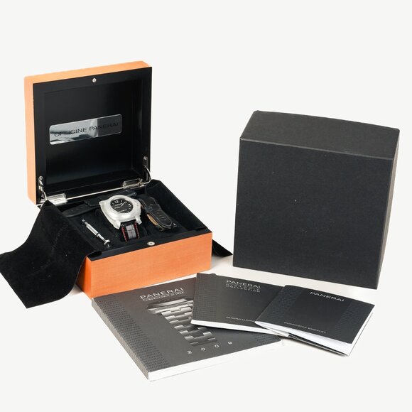 Panerai Luminor PAM 112 Convertible-Strap Watch - Picture 10 of 10